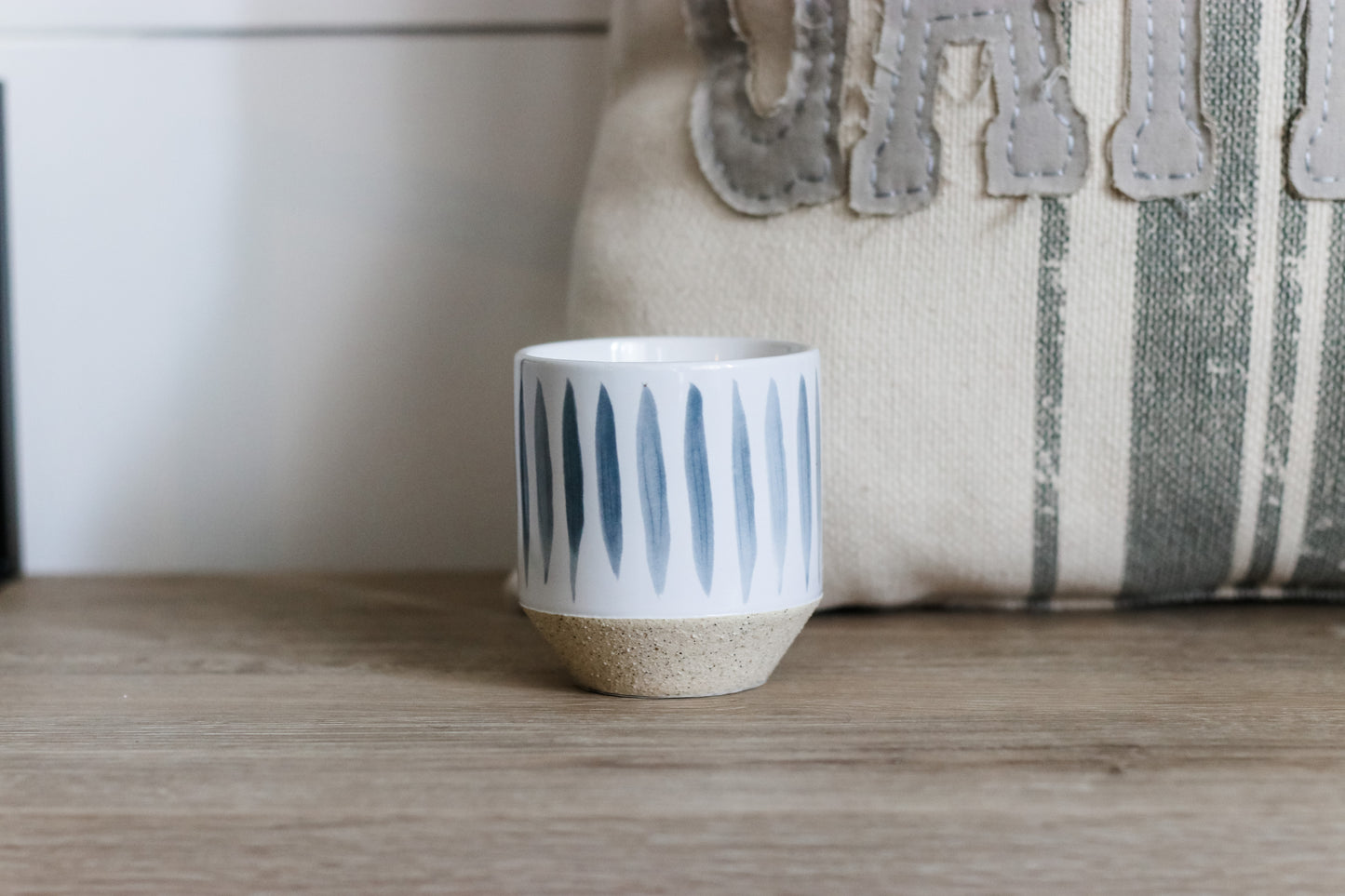 Feathered Pot
